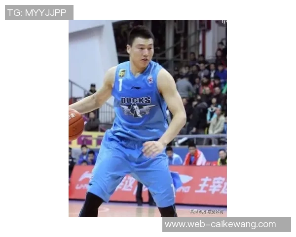 李根：从篮球场上的闪耀明星到生活中的坚韧奋斗者的成长之路