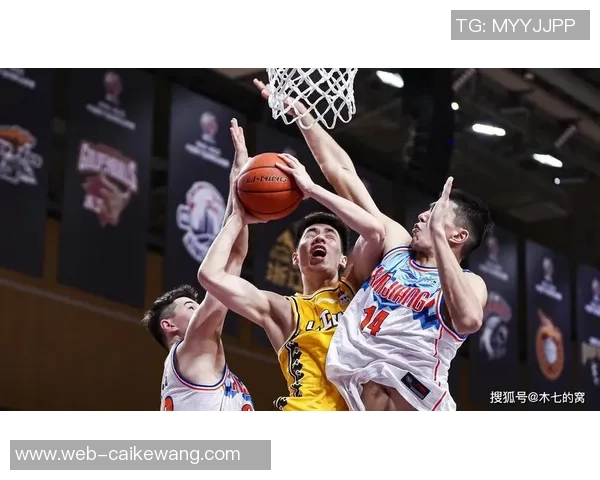 朱俊龙的奋斗故事与篮球梦想如何激励年轻一代追逐自己的目标与理想